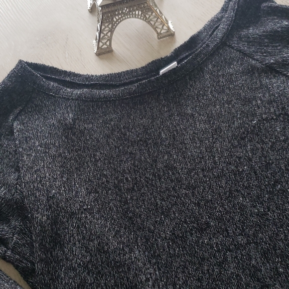 Old Navy sweater - Picture 2 of 8